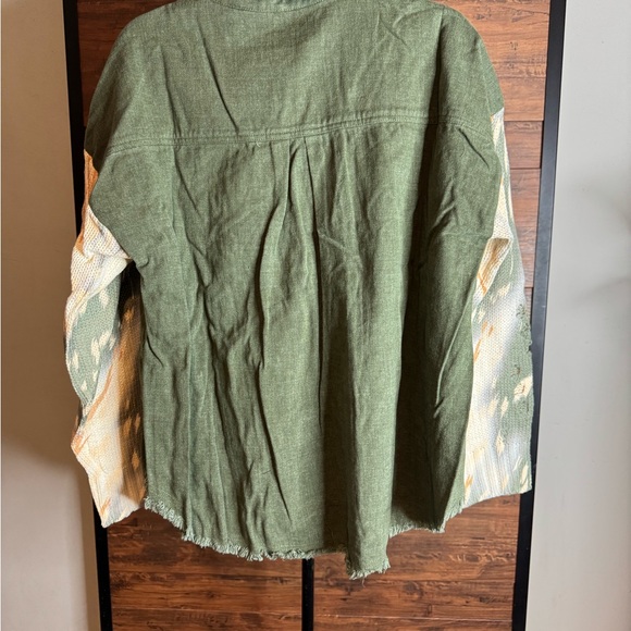 Umgee Olive Green Shirt with Distressed Sweater Sleeves - Picture 10 of 10